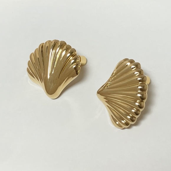 MILOR Italy 14K Yellow Gold Resin Core Seashell Shell Earrings - Picture 3 of 5